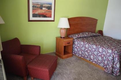 Frontier Motel - image 12