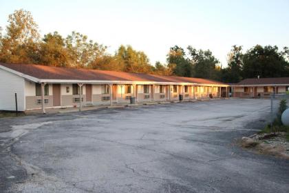 Frontier Motel - image 9