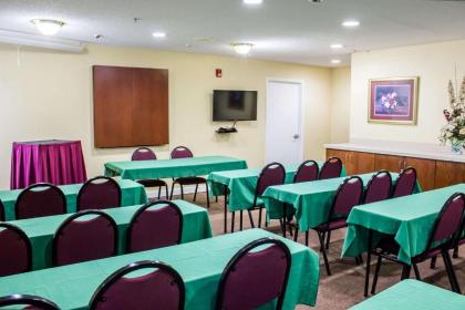 Quality Inn Fuquay Varina/ Holly Springs - image 2