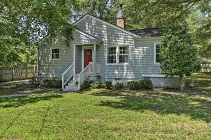 Bright Home with Yard in Historic Fuquay-Varina - image 2