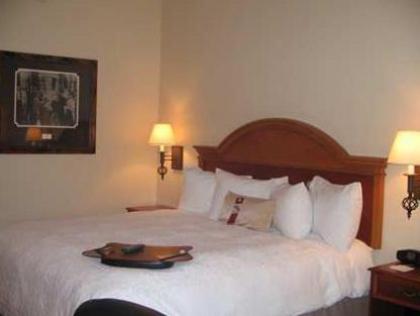 Hampton Inn Gadsden - image 4