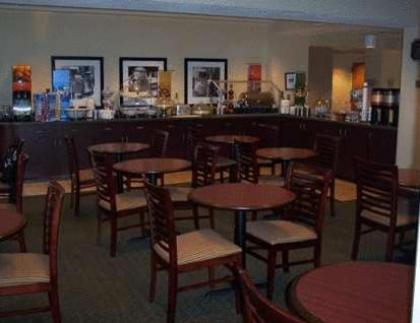 Hampton Inn Gainesville - image 10