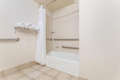 Hilton Garden Inn Gainesville - image 10