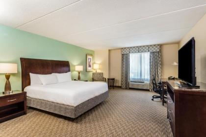 Hilton Garden Inn Gainesville - image 11