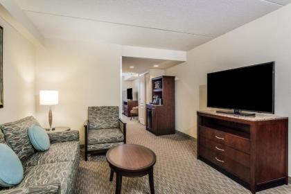 Hilton Garden Inn Gainesville - image 7