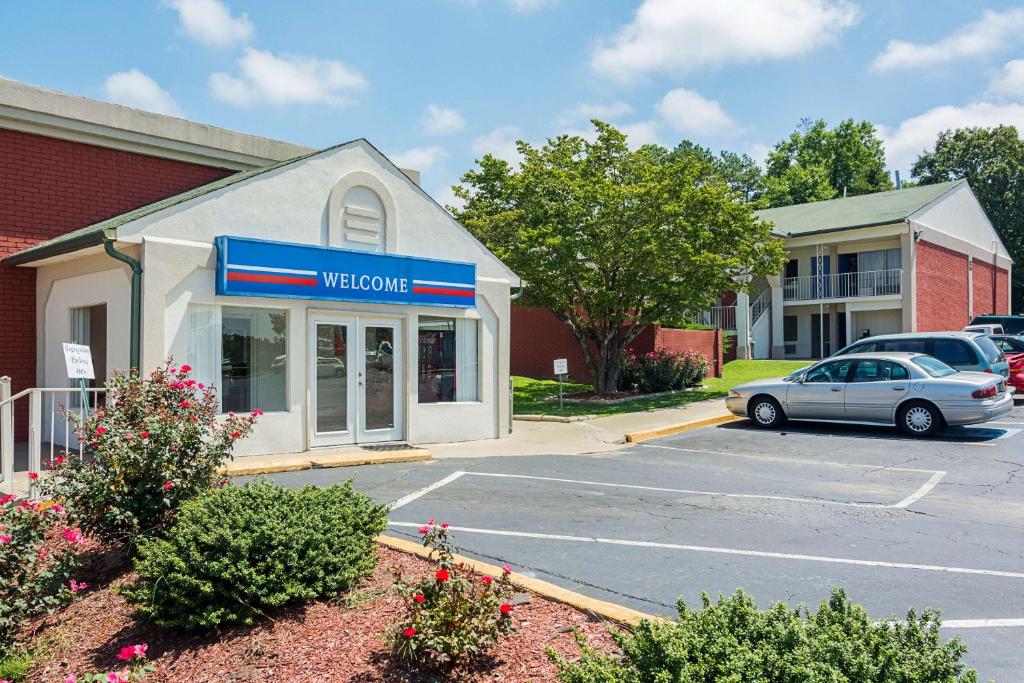 Motel 6-Gainesville GA - main image