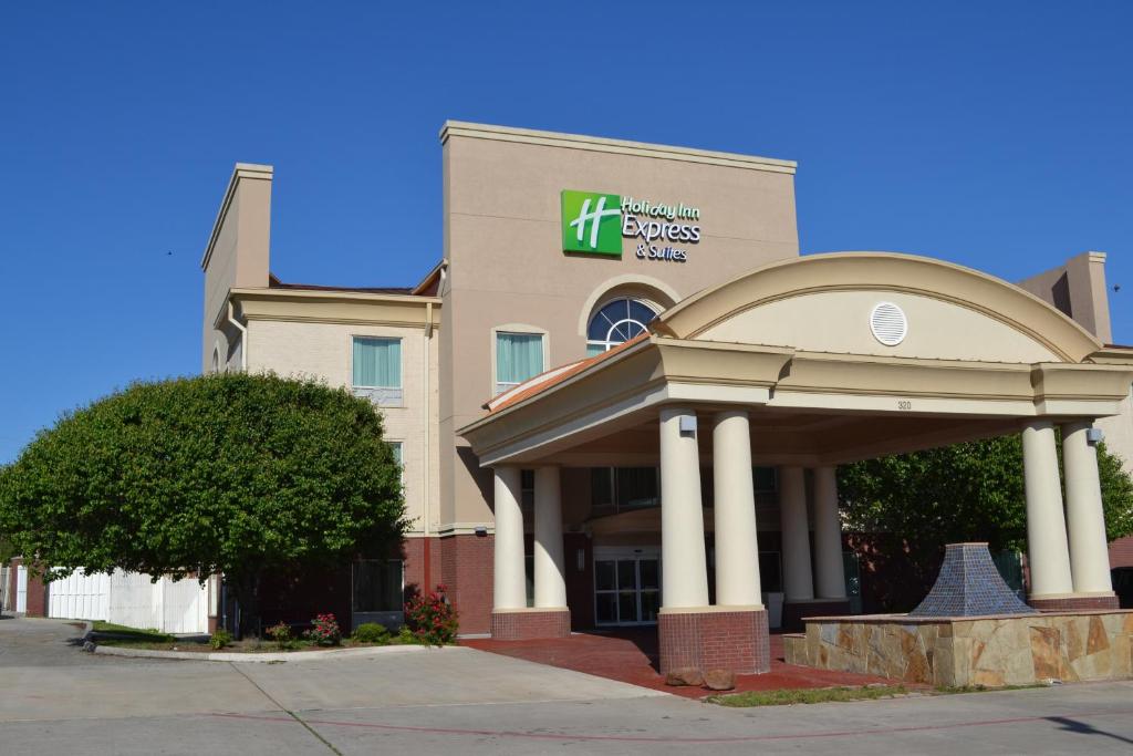 Holiday Inn Express Hotel & Suites Gainesville an IHG Hotel - main image