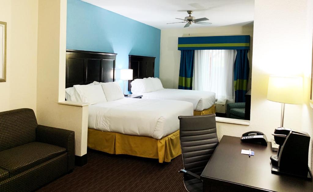 Holiday Inn Express Hotel & Suites Gainesville an IHG Hotel - image 6