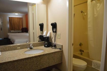 Americas Best Value Inn Gainesville TX - image 12