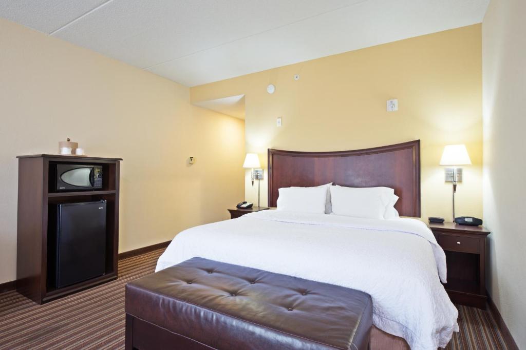 Hampton Inn Gainesville-Haymarket - image 2