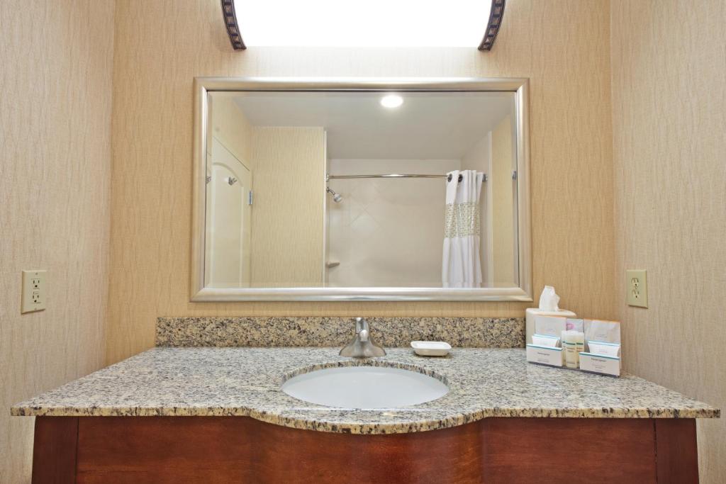 Hampton Inn Gainesville-Haymarket - image 7