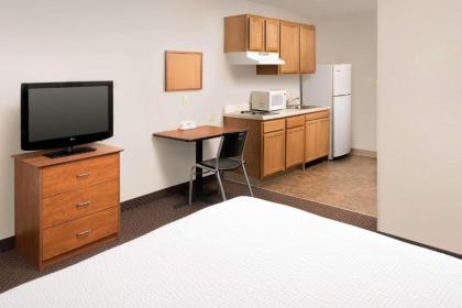 WoodSpring Suites Gainesville - image 9