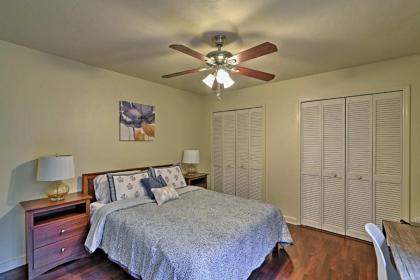 Updated Gainesville Townhome with Patio about 3 Mi to UF - image 8