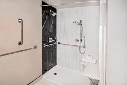 DoubleTree by Hilton Washington DC North/Gaithersburg - image 11