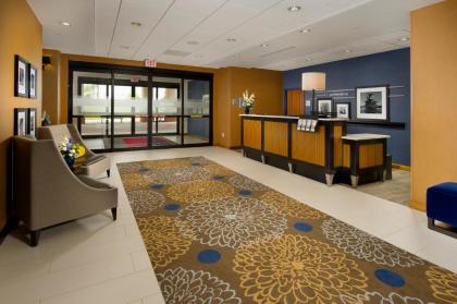 Hampton Inn and Suites Washington DC North/Gaithersburg - image 8