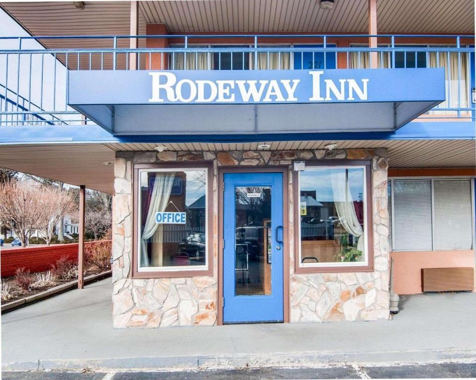 Rodeway Inn Galax Highway 58 - image 2