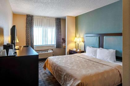 Quality Inn - image 12