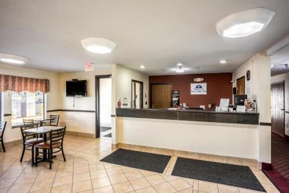 Americas Best Value Inn-Galesburg - image 6