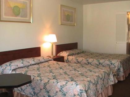 Hometown Inn Galion - image 10