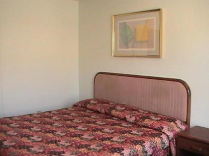 Hometown Inn Galion - image 2