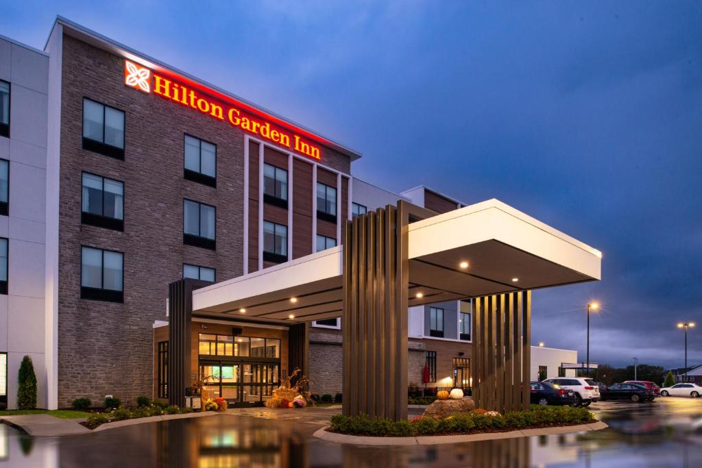 Hilton Garden Inn Gallatin - main image