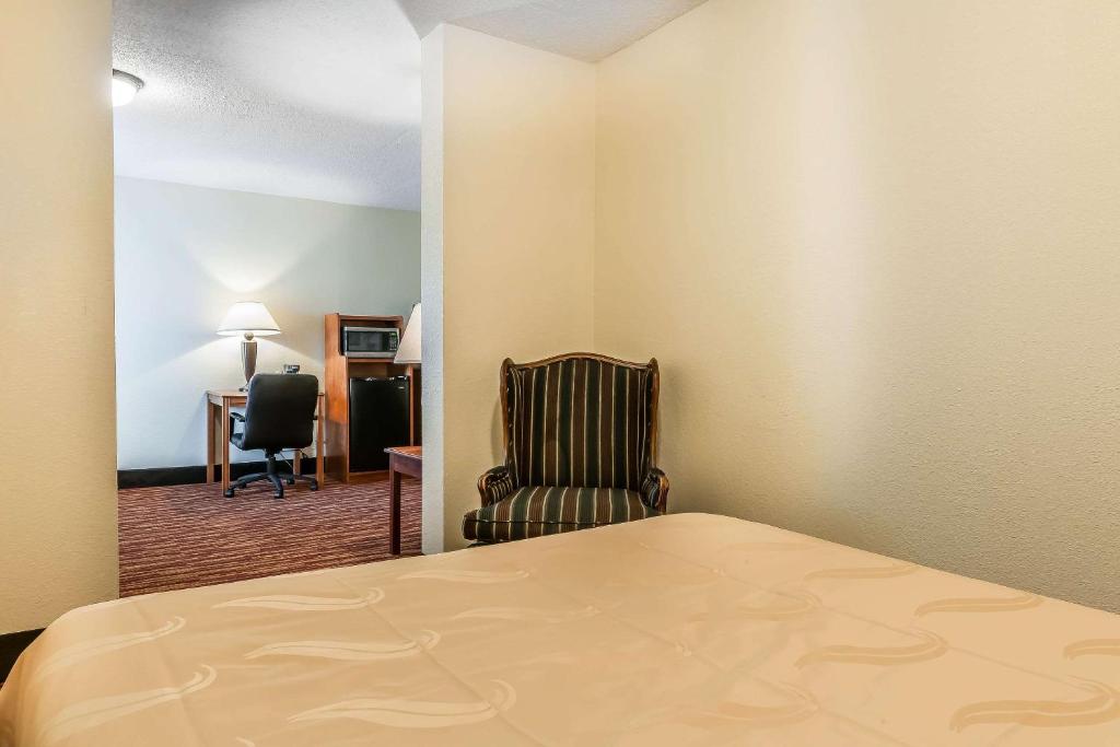 Quality Inn Gallipolis - image 7