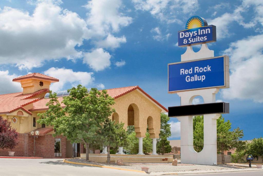 Days Inn & Suites by Wyndham Red Rock-Gallup - main image