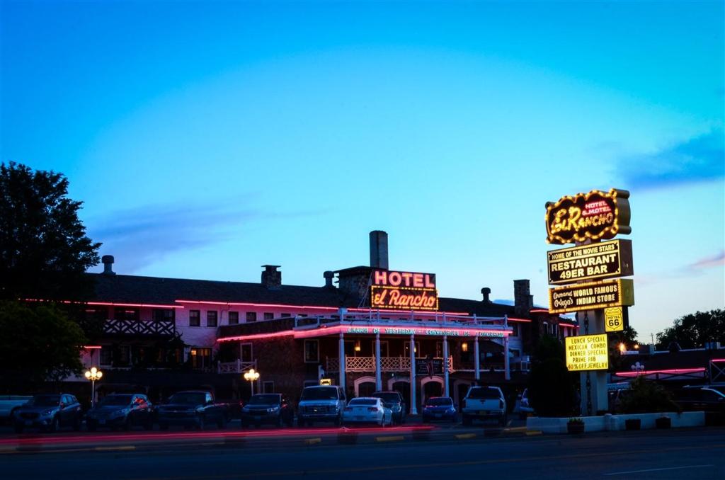 Historic El Rancho Hotel - image 6