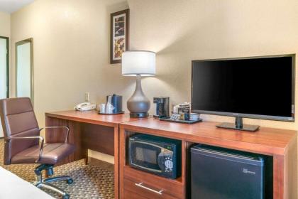 Comfort Inn & Suites Galt – Lodi North - image 10