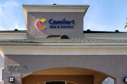 Comfort Inn & Suites Galt – Lodi North - image 3