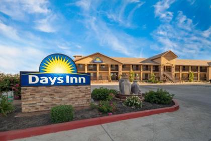 Days Inn by Wyndham Galt - image 1