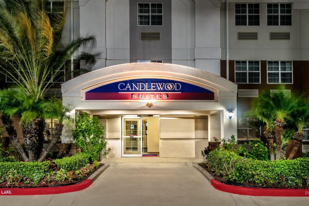 Candlewood Suites Galveston an IHG Hotel - image 3