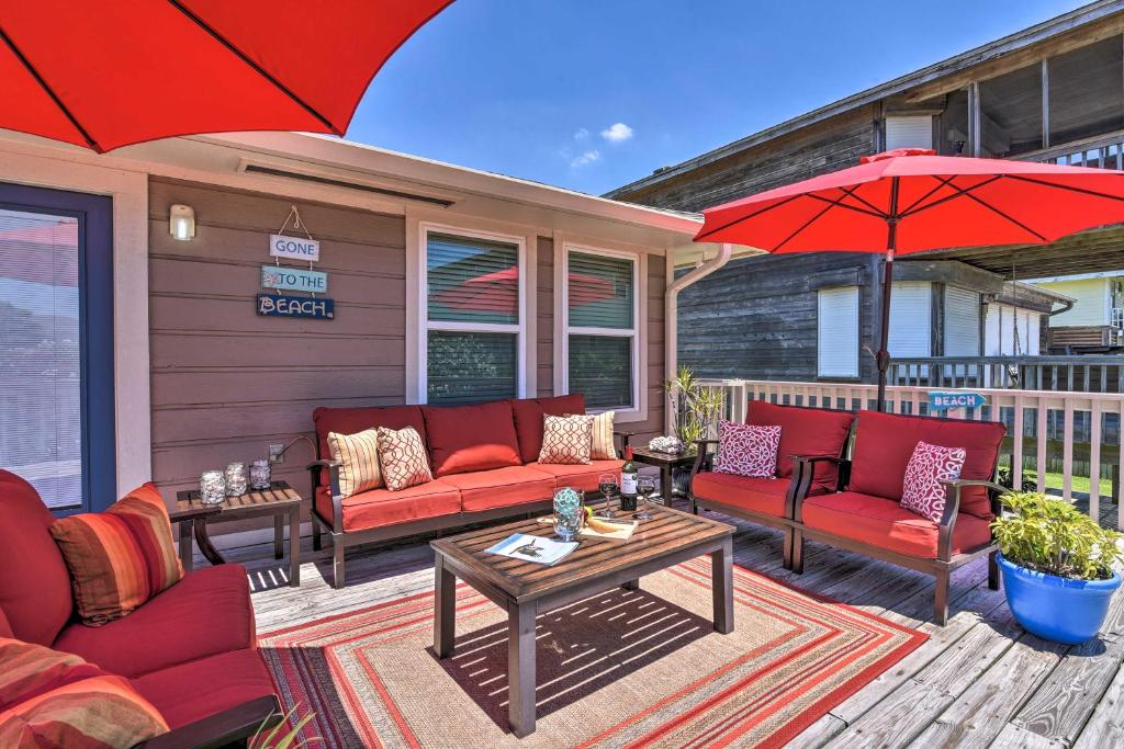 Cozy Galveston Home with Deck - Walk to the Beach! - main image