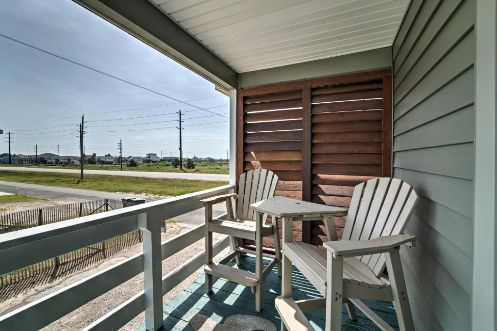 Galveston Bungalow with Pool Access Steps to Beach! - image 4