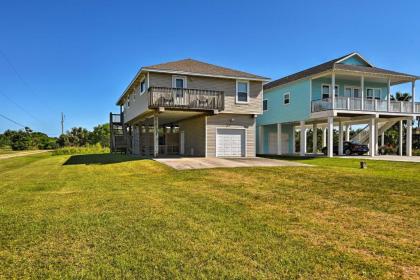 Galveston Escape with Entertainment Patio and Deck! - image 5