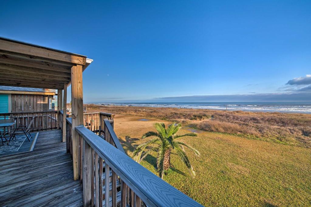 Galveston Beach House with Private Deck and Gulf Views - image 5