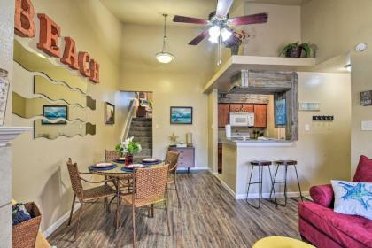 Romantic Galveston Retreat with Amenity Access! - image 7