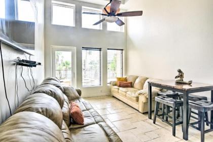 Galveston Condo with Resort Amenities and Patio! - image 3