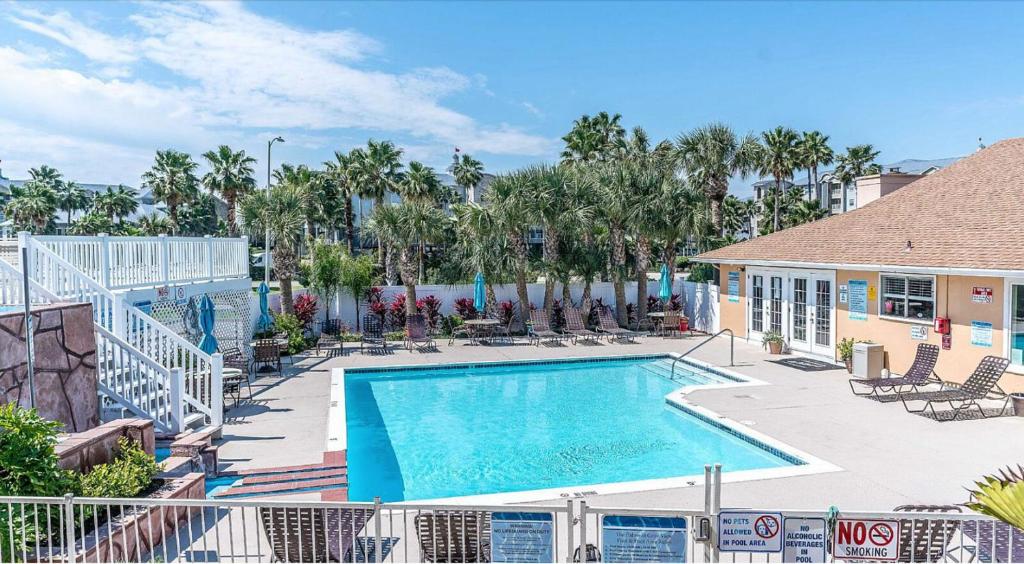 No Worries Beautiful 2 bed 2 bath at The Palms Great Location and Amenities Galore - image 5