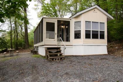 Spring Gulch Screened Park Model 6 - image 1