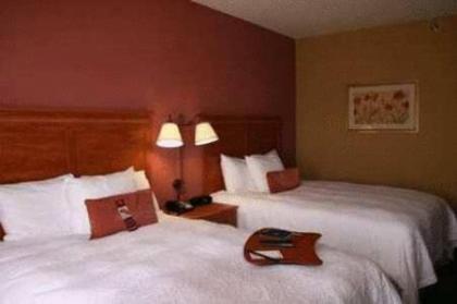 Hampton Inn Garden City - image 11