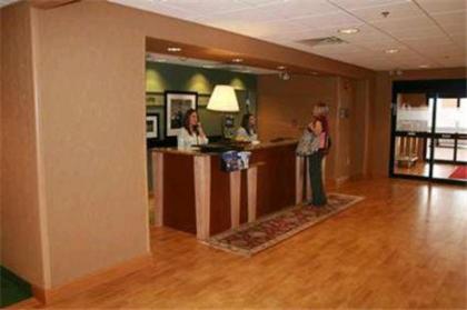 Hampton Inn Garden City - image 12