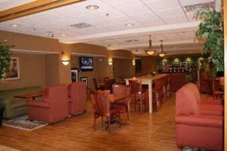 Hampton Inn Garden City - image 2