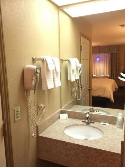 Americas Best Value Inn - Garden City - image 15