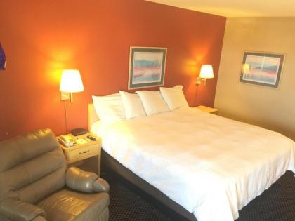 Americas Best Value Inn - Garden City - image 4