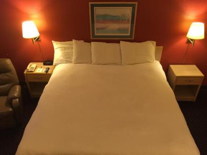 Americas Best Value Inn - Garden City - image 5