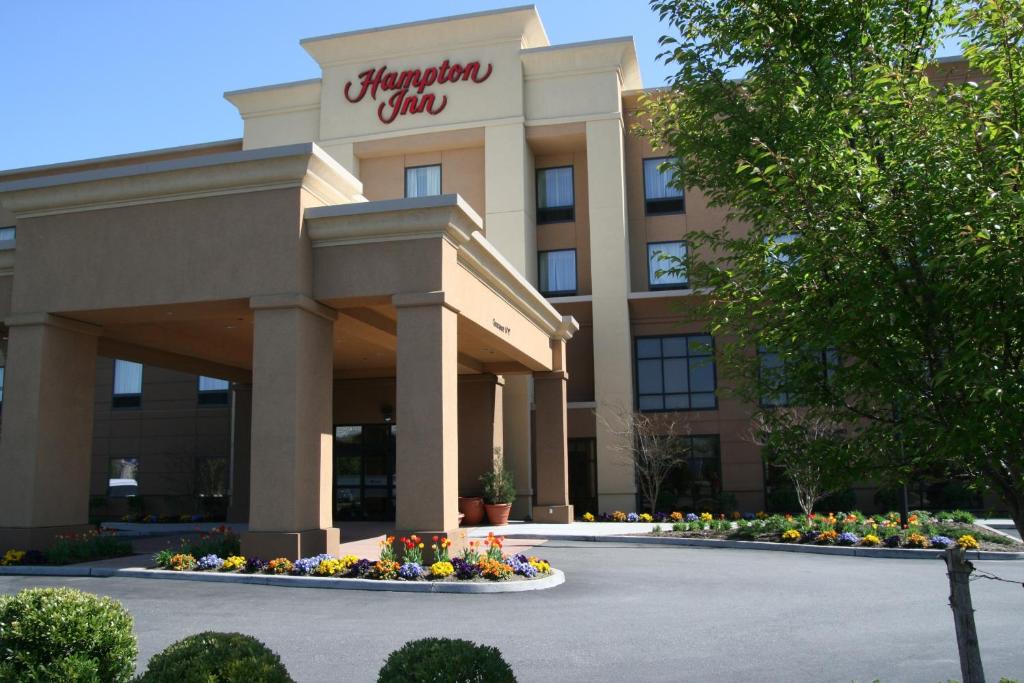 Hampton Inn by Hilton Garden City Long Island - main image