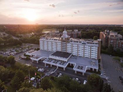 Garden City Hotel - image 8