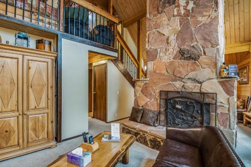 Aspen Hideaway Cabin - image 2