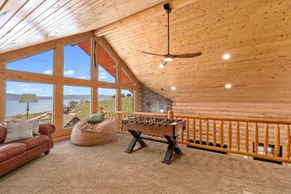 Spacious Garden City Getaway Overlooking Bear Lake - image 17